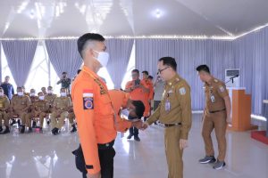 Buka Pelatihan MFR dan Water Rescue, Bupati Adipati Terima Penyematan Lencana Wing Dari Basarnas Lampung