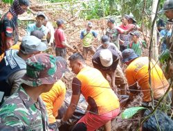Tim SAR Gabungan Temukan Korban Tertimbun Longsor di Desa Sumber Sari