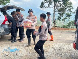 Sigap dan Peduli Tanggulangi Bencana, Polda Lampung Dirikan Dapur Umum Untuk Warga di Banjit Way Kanan