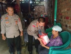 Polsek Baradatu Sambangi Warga Salurkan Bantuan Kemanusian