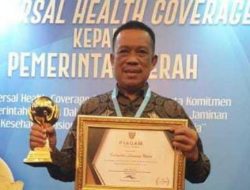 Pemkab Lampura Terima Penghargaan UHC Program JKN-KIS
