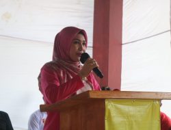 Devriyana Marda Ardian hadiri jalan sehat Di Kecamatan Abung Tinggi