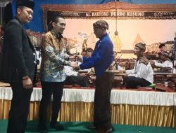 Ardian Saputra hadiri pagelaran wayang kulit di Rejo Mulyo