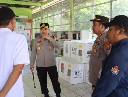 Kapolres Mesuji tinjauan Tempat Penyimpanan, Logistik Pemilu Di Kantor PPK Dan PPS