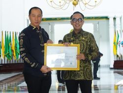 Bupati Way Kanan Terima Penghargaan Penerapan Sistem Merit Kategori BAIK, dari Komisi Aparatur Sipil Negara (KASN)