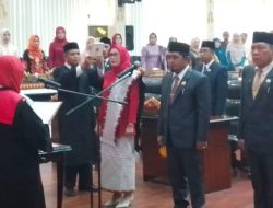 Ria Hartini Resmi Memimpin DPRD Kota Metro Periode 2024-2029