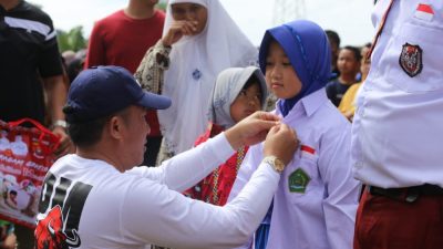 Jadi Program Unggulan, Parosil Janji Lanjutkan Program Seragam dan Tas Gratis