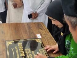 Wali Kota Eva Dwiana Resmikan Masjid Ar-Raudhoh di Komplek Taman Surapati