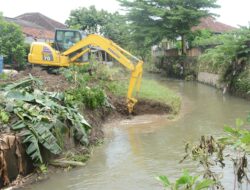 Normalisasi Sungai, Pemkot Bandarlampung Terjunkan Alat Berat