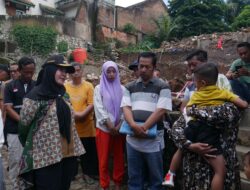 Walikota Eva Beri Bantuan Ba’dal Umrah dan Santunan Rp25 Juta untuk Dua Balita Korban Longsor