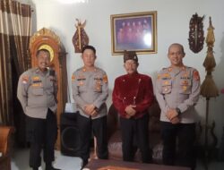 Kapolsek TbS AKP Dedy Ardi Bersilaturahmi ke Ki Suharto