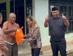 Peduli Sesama, Wabup Koheri dan “Miss Sawer” Bagikan Sembako Ramadhan