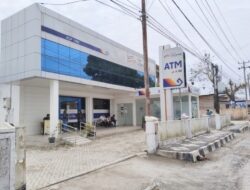 Pelayanan Bank Lampung Cabang Liwa Buruk, Hanya Untuk Cek Saldo Nasabah Antre Hingga Berjam-Jam