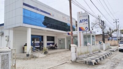 Pelayanan Bank Lampung Cabang Liwa Buruk, Hanya Untuk Cek Saldo Nasabah Antre Hingga Berjam-Jam