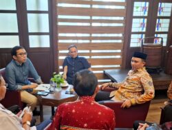 Komitmen Perjuangkan Listrik Masyarakat Suoh, Parosil Temui Komisaris PLN di Jakarta.