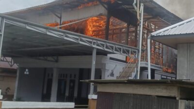 Kebakaran Hanguskan Satu Rumah, Warga Kecam Mobil Pemadam Tak Berfungsi Pihak Damkar Malah Bungkam