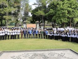 Peringati Hari Pendidikan Nasional, Bupati Parosil Apresiasi Guru Inovatif dan Umumkan Program Makan Gratis