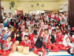 Tiga Putri, Seribu Senyum di SLB Sidomulyo