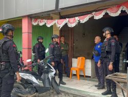 BRIMOB TURUN KE PASAR DAN MASJID, RAMADAN DI LAMPUNG TENGAH DIJAGA KETAT