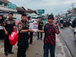 DPD ORMAS PEKAT IB Kabupaten Pringsewu Buka Puasa Bersama dan Berbagi Nasi Kotak
