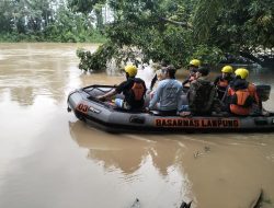 Warga Hilang di Sungai Way Sekampung, Basarnas dan Tim SAR Gabungan Lakukan Pencarian