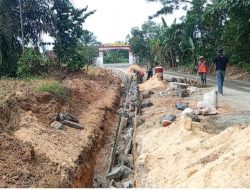 Pemasangan Talud Proyek Senilai Lebih Dari 14 Miliar Rupiah Terkesan Dikerjakan Asal Jadi