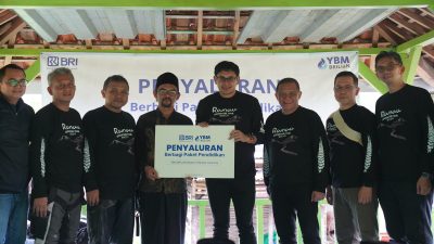 YBM BRI Region 5 Bandar Lampung Andreas Chandra Santoso Salurkan Bantuan Pendidikan di Nurul Huda Sekincau