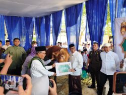 PRABOWO SERAHKAN SAPI QURBAN JUMBO 1,5 TON UNTUK LAMPUNG