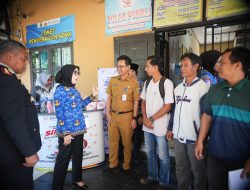 Bupati Ayu dan Kapolres Way Kanan Tinjau Samsat, Pastikan Pemutihan Pajak Berjalan Optimal