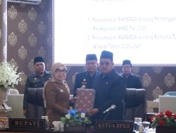 Bupati Way Kanan Sampaikan Tiga Raperda Strategis dalam Rapat Paripurna DPRD