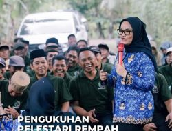 Di Lepas PKB, Ella Di Lirik Gerindra
