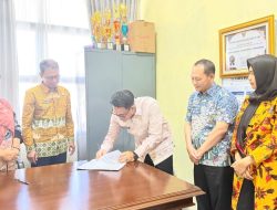 Dinsos Pringsewu Gelar Sertijab Sekretaris Lama dan Baru