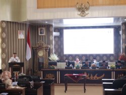 Bupati Ayu Sampaikan KUA-PPAS APBD 2027 dan Raperda Gerakan Literasi Daerah ke DPRD