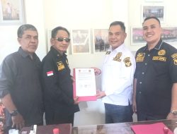 Ketua DPD GPB Lampung Rozi Fernando Serahkan SK Kepengurusan DPC GPB Pesisir Barat