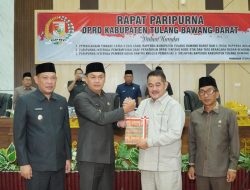 Bupati dan Wakil Bupati Hadiri Rapat Paripurna DPRD Tubaba, Bahas 11 Raperda