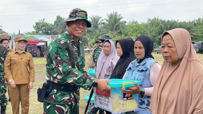 TMMD ke-130, Kodim 0427/Way Kanan Salurkan Bansos kepada Warga